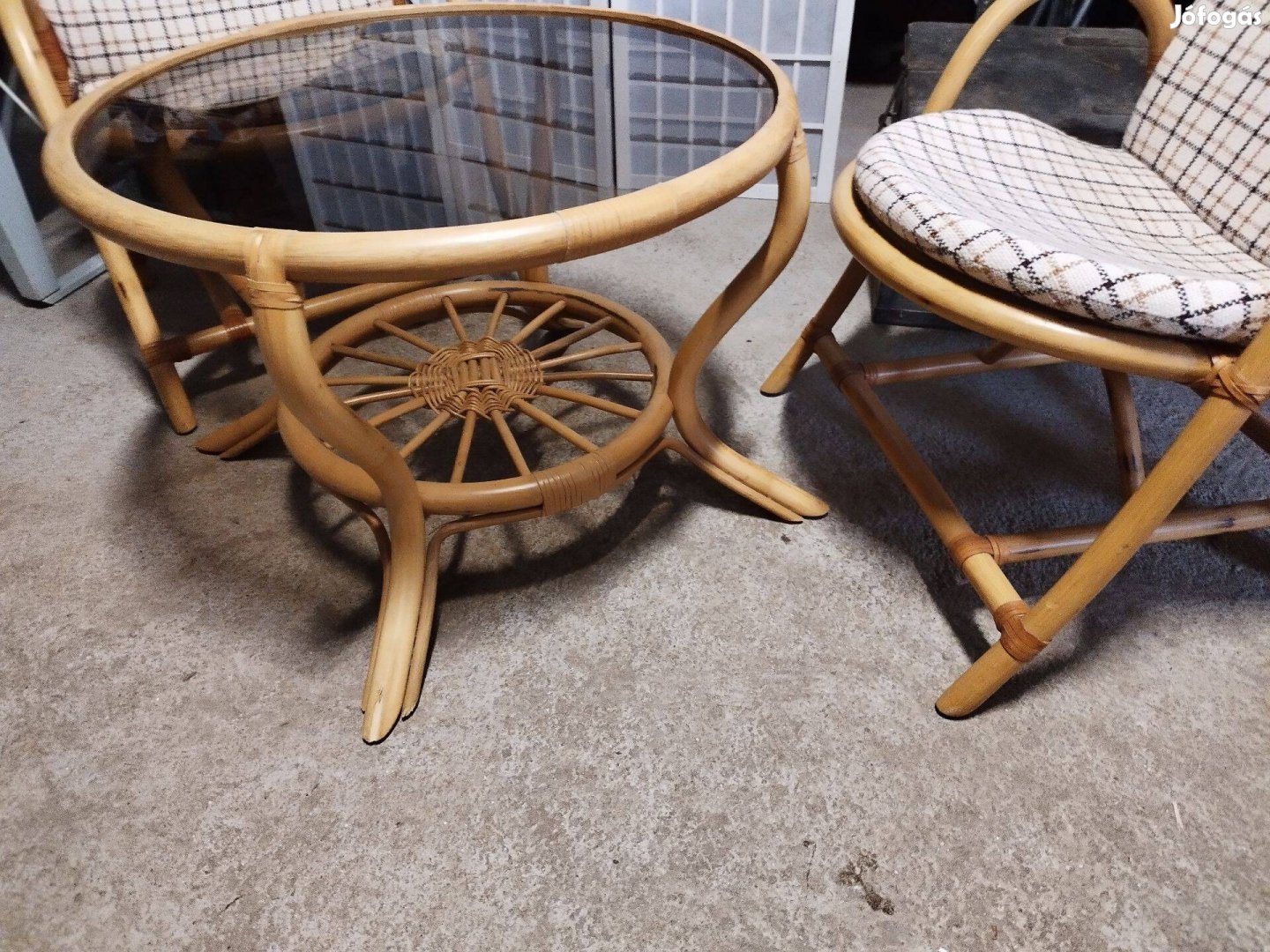 2 db bambusz fotel és asztal