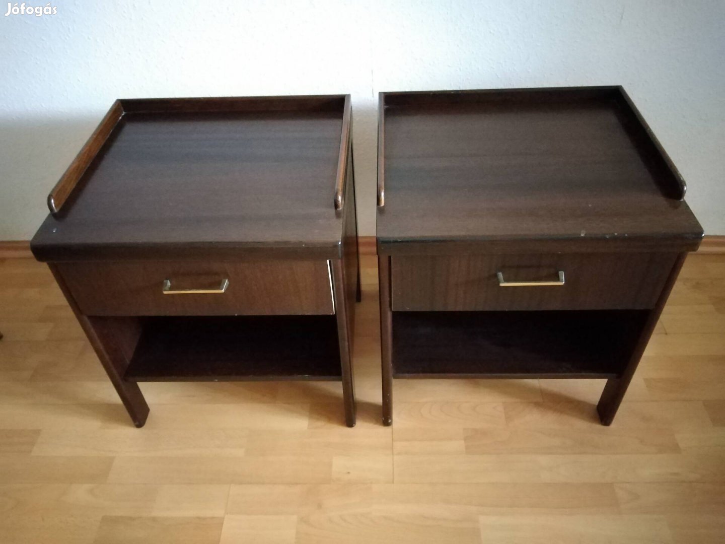 2 db barna éjjeliszekrény fa éjjeli szekrény