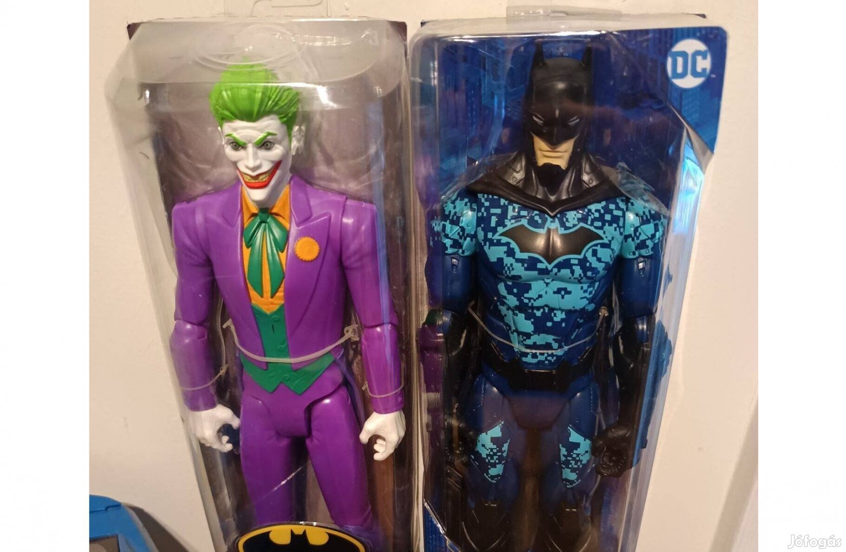 2 db bontatlan figura eladó Batman és Joker