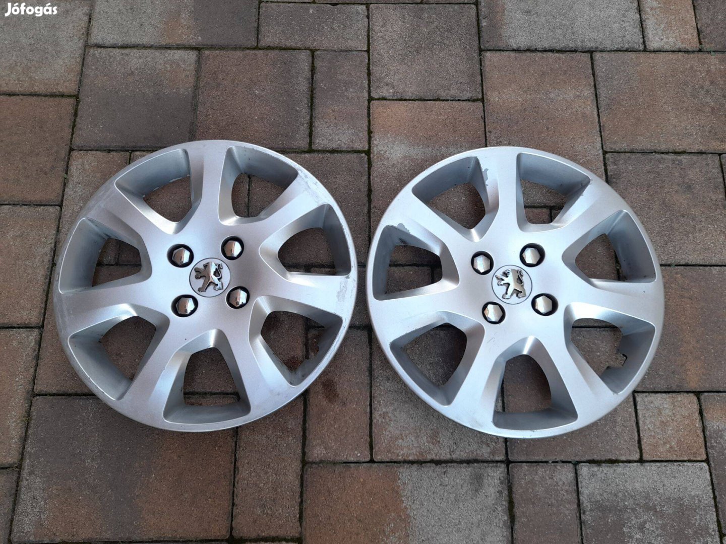 2 db gyári Peugeot 16 colos dísztárcsa eladó