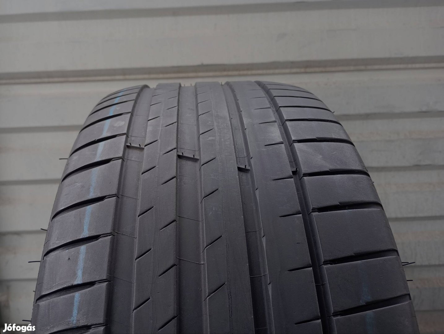 2 db használt Michelin Pilot Sport 4 VOL 255/35 R20 97W XL nyárigumi