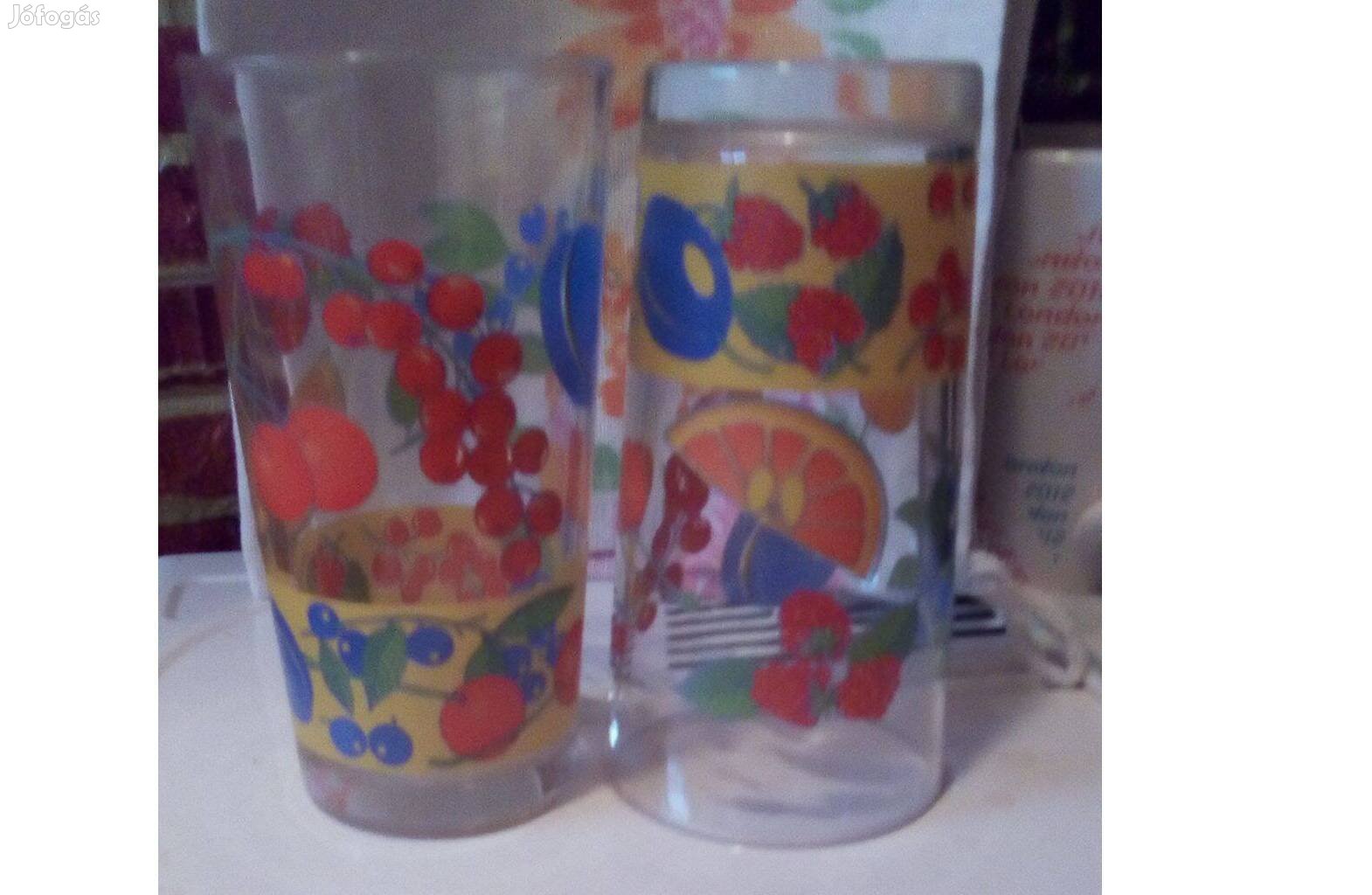 2 db kézzel festett díszítésű üvegpohár, Személyesen