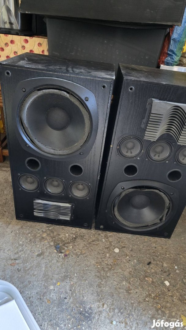 2 db nagy hangfal eladó. 