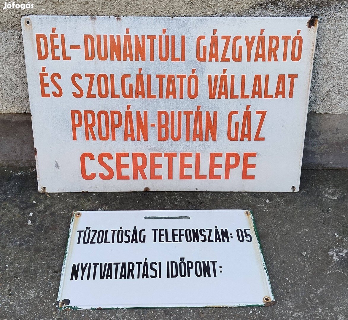 2 db nagyméretű zománctábla