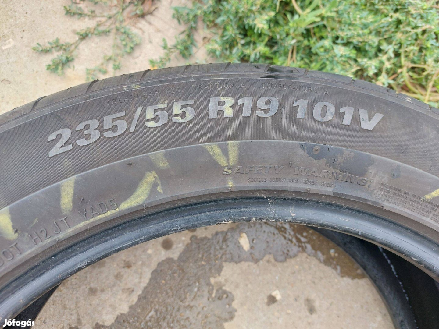 2 db nyári gumiabroncs. 235/55/19. Egyben: 10.000 ft