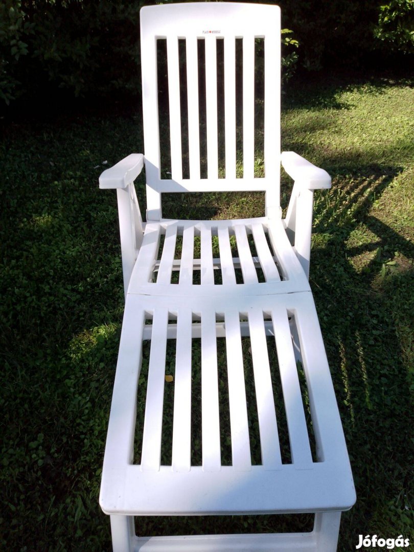 2 db összecsukható FLAIR napozóágy eladó