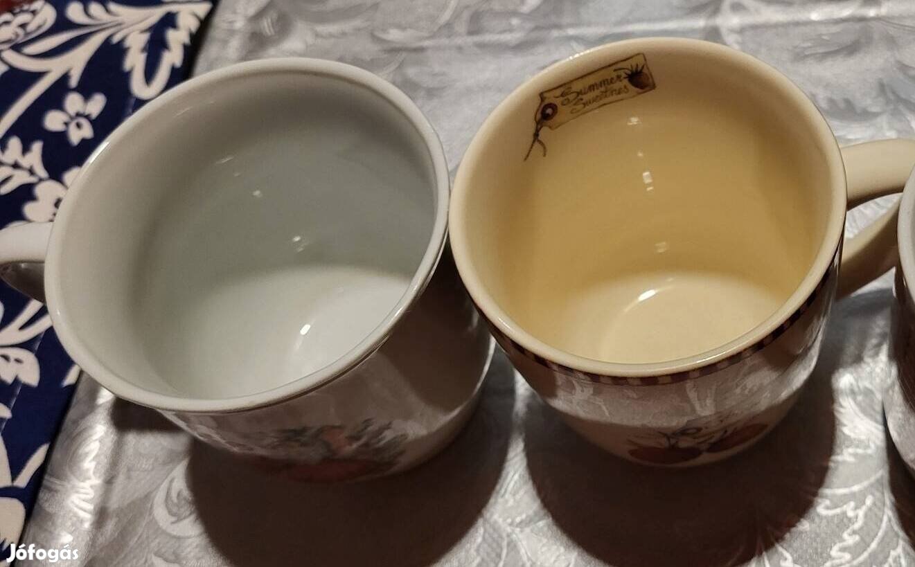 2 db porcelán teás bögre együtt. 
