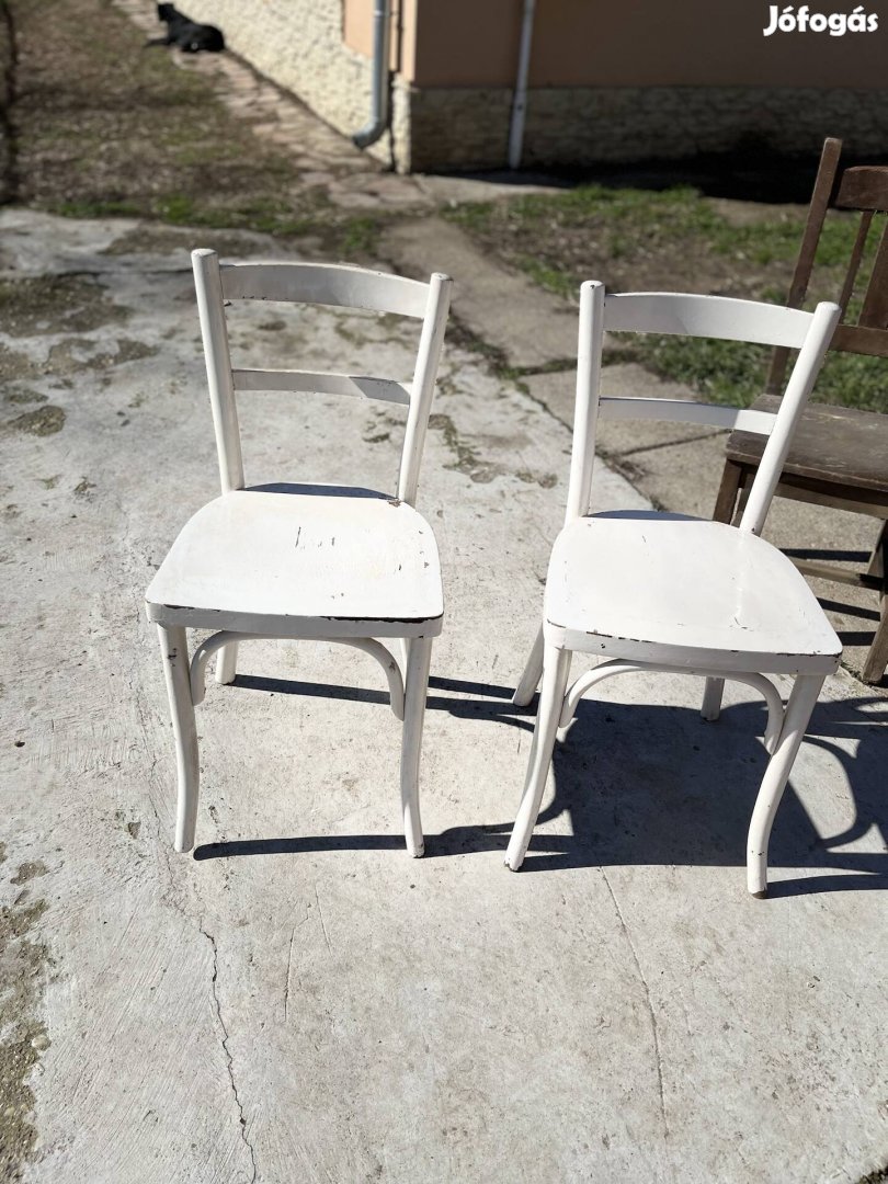 2 db retro fa szék 12000 ft együtt bp.17 ker