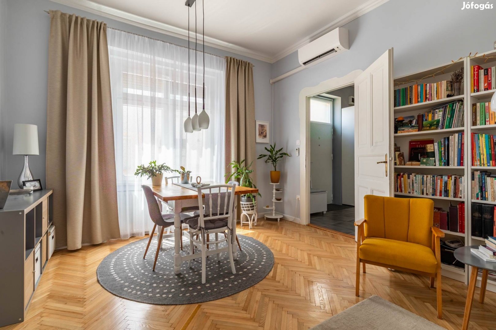 2 db rúdkarnis kiegészítőkkel