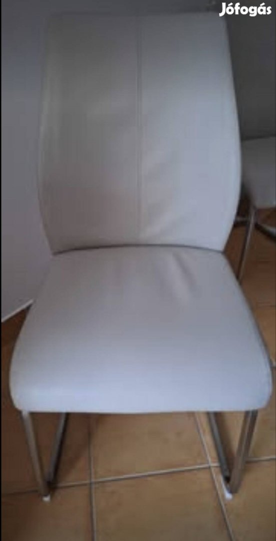 2 db szánkó talpas étkezőszék