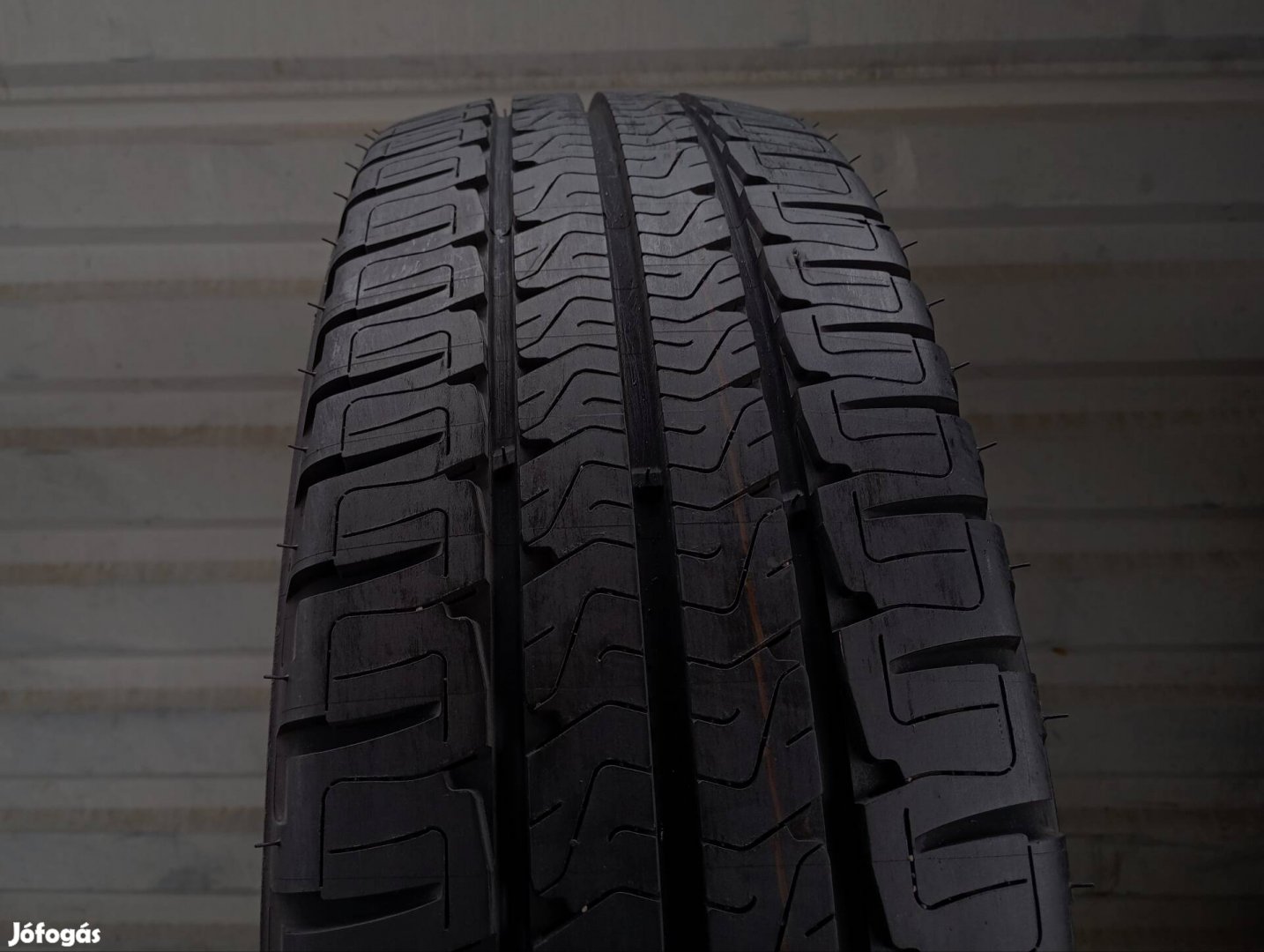 2 db új Michelin Agilis Camping 225/75 R16C 116Q nyárigumi