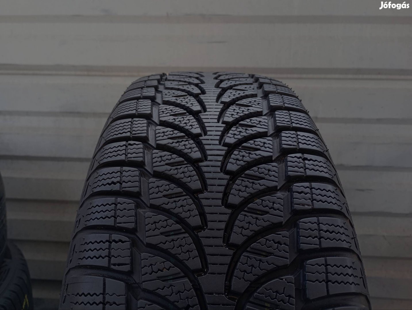 2 db újszerű Bridgestone Blizzak LM-80 Evo 225/65 R17 102H téligumi