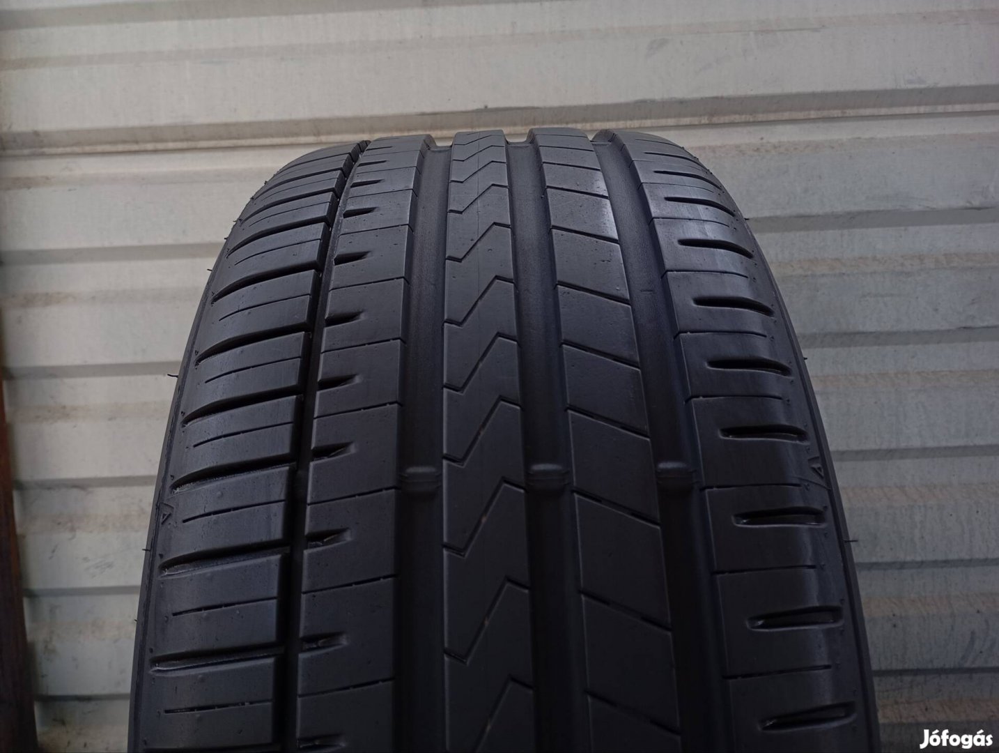 2 db újszerű Falken Azenis FK510 235/40 R18 95Y XL nyárigumi