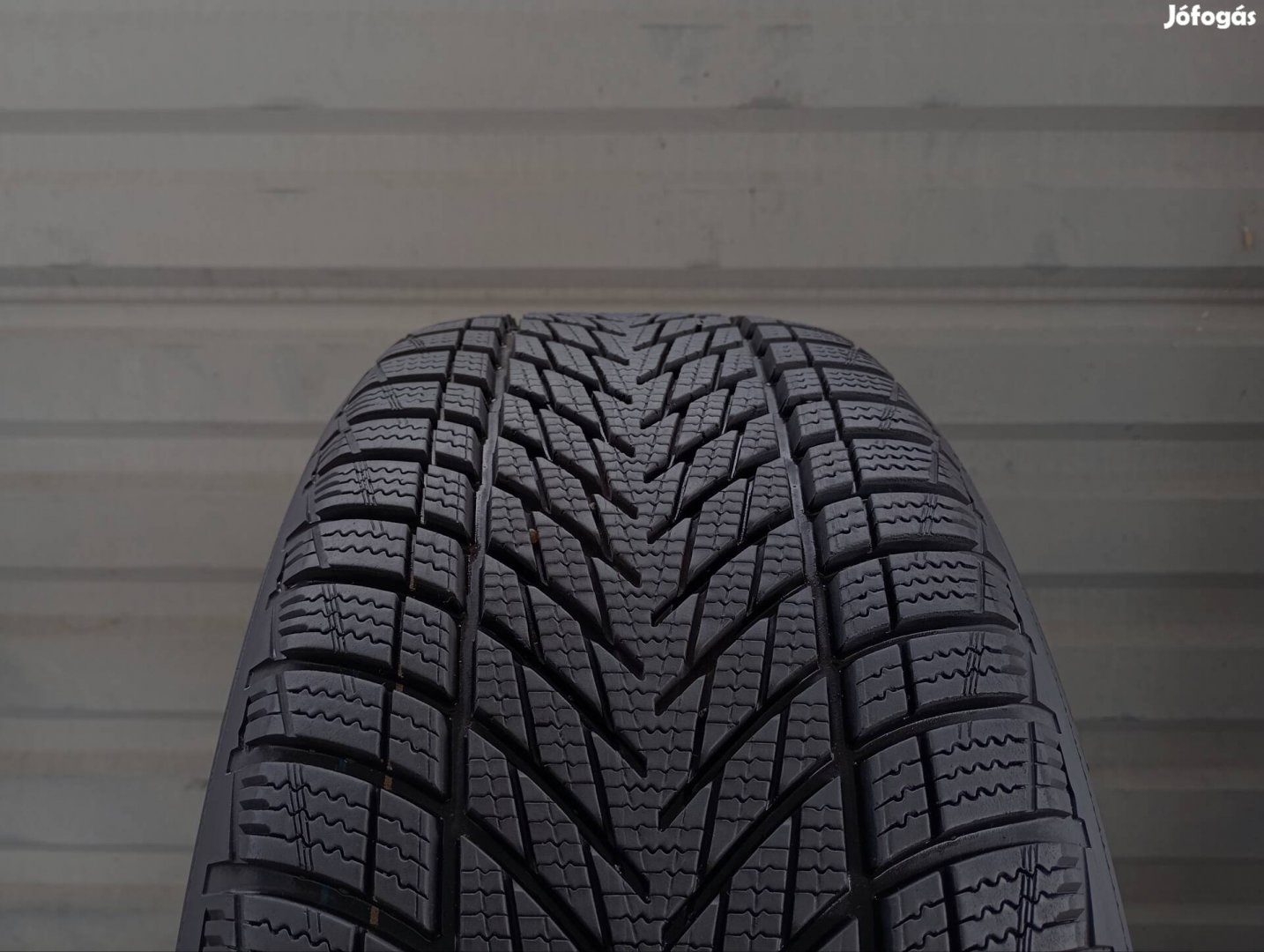 2 db újszerű Goodyear Ultragrip Performance 3 225/45 R18 95V XL téli