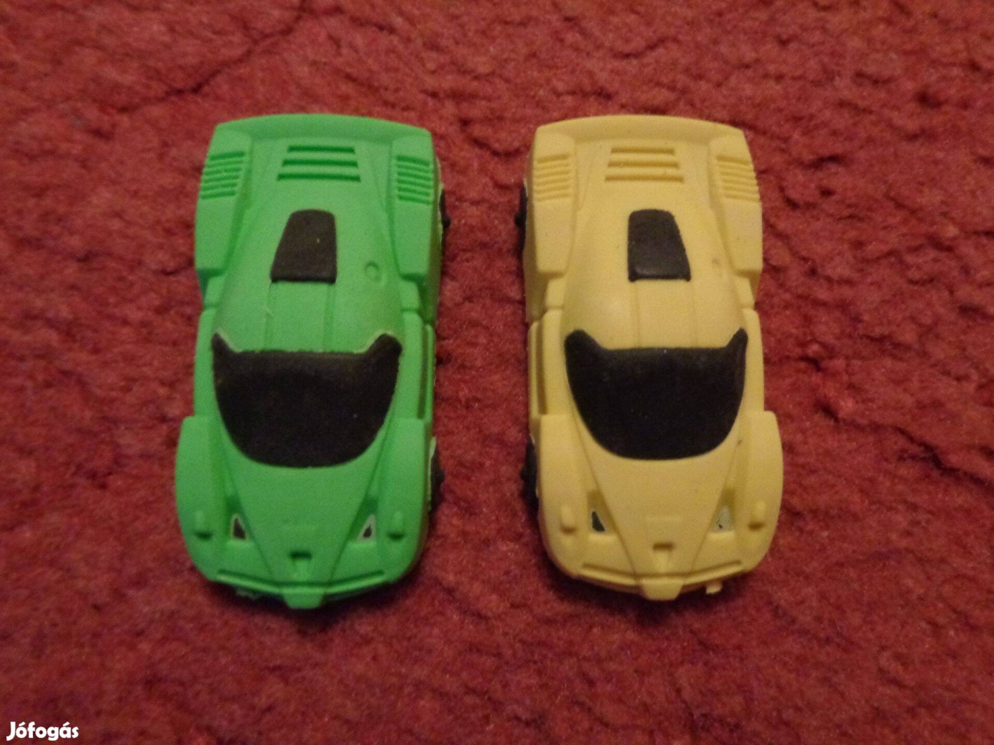 2 féle autó radír, sárga és zöld 200ft/db