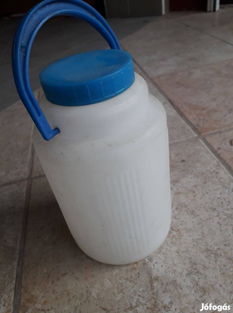 2 literes műanyag kanna / tejes kanna