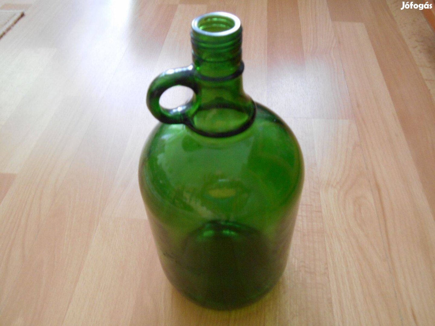 2 literes üvegpalack