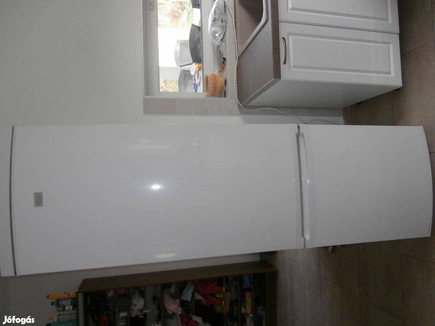 2 méteres Zanussi alul fagyasztós hütö 90.000Ft-ért ujpesten eladó!
