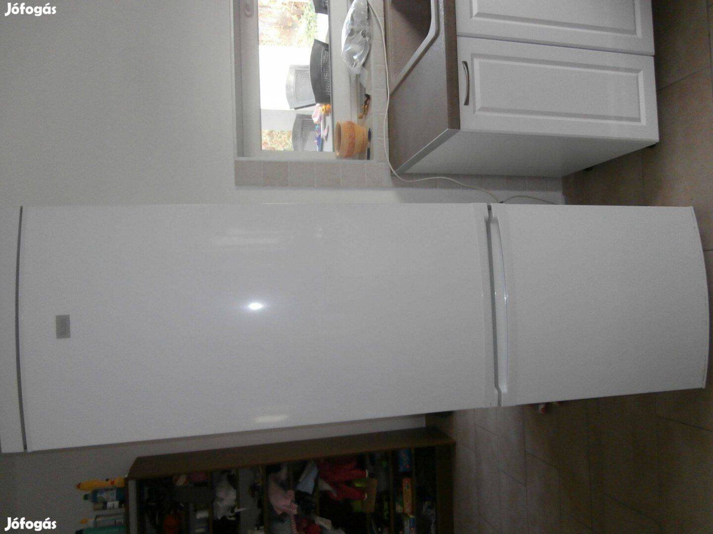 2 méteres Zanussi alul fagyasztós hűtögép 90.000Ft-ért ujpesten eladó