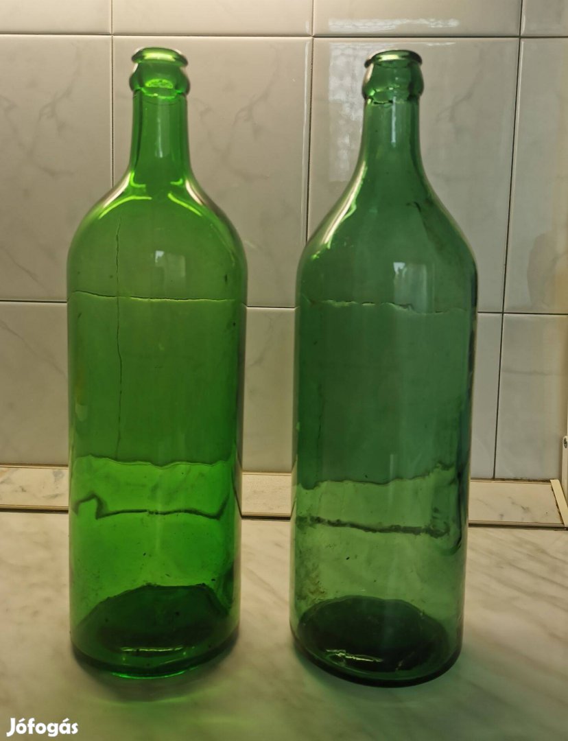2 régi zöld üveg