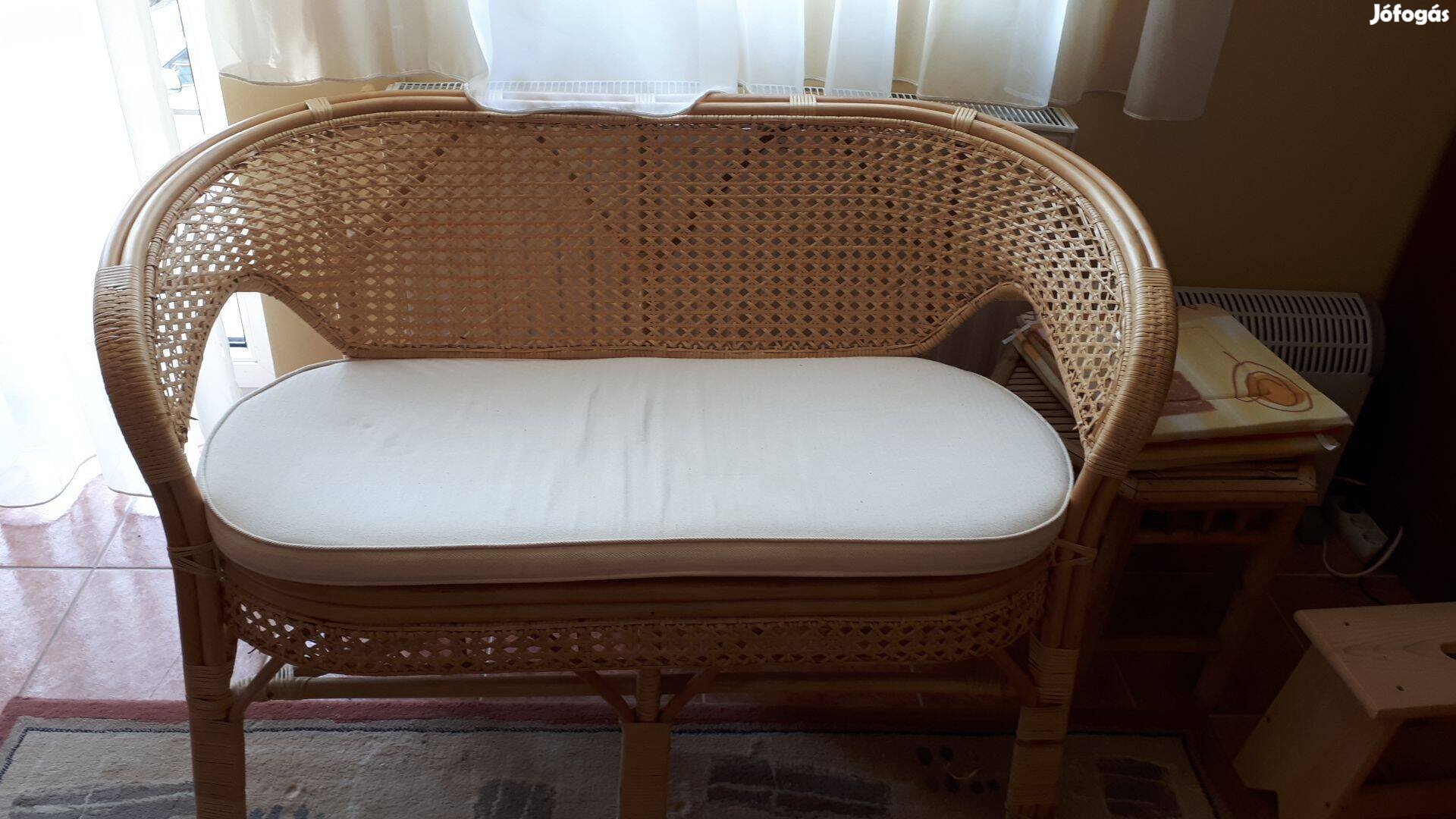 2 személyes rattan kanapé, alig használt, kifogástalan állapotban elad
