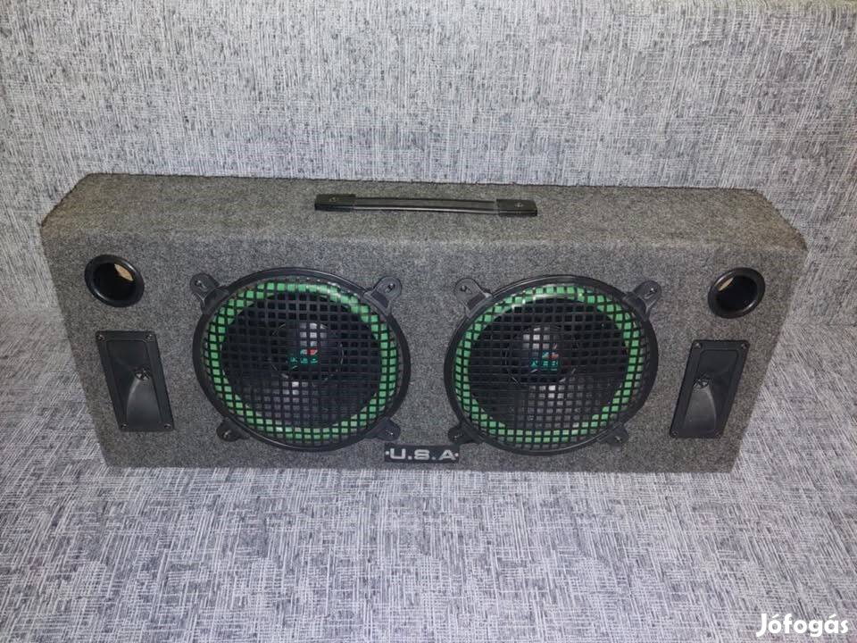 2-szer 20cm hangszórókkal szerelt,autó hangfal.Kisszálláson