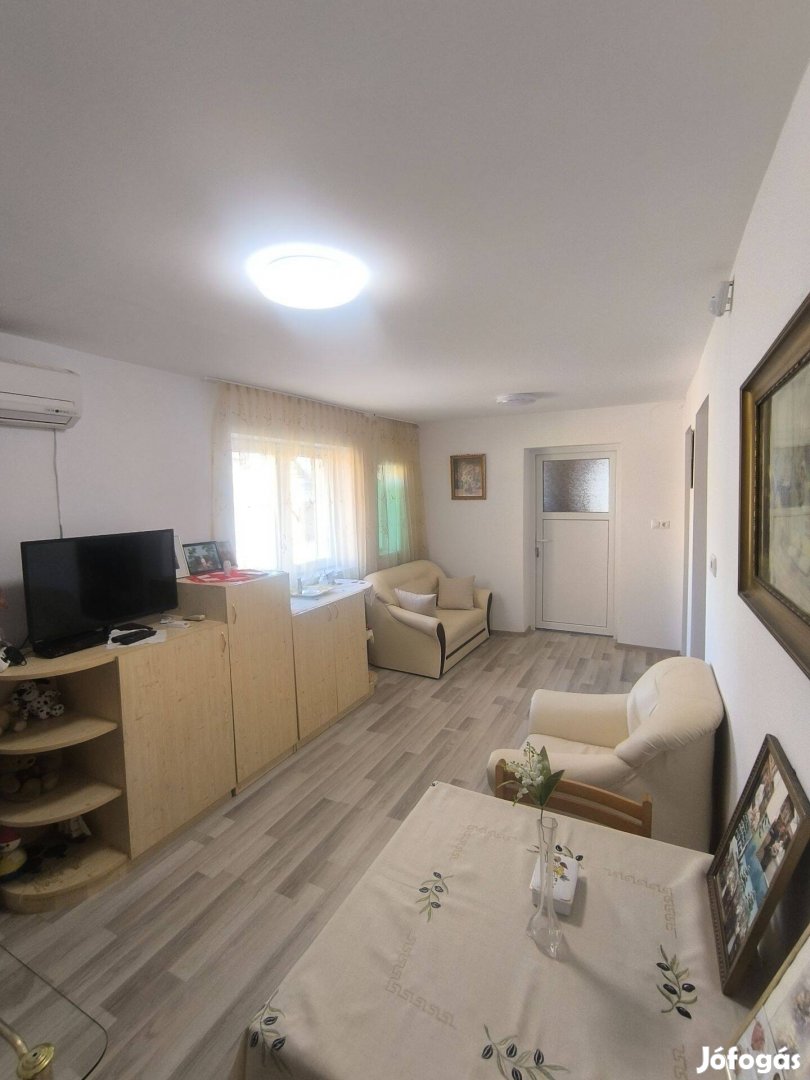2 szoba+nappalis családi ház Szeged- Újpetőfitelepen