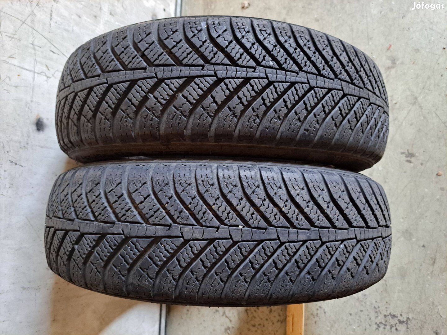 2db 155/65 R14 Kumho 4 Season Négyévszakos gumi eladó!! akciós áron!