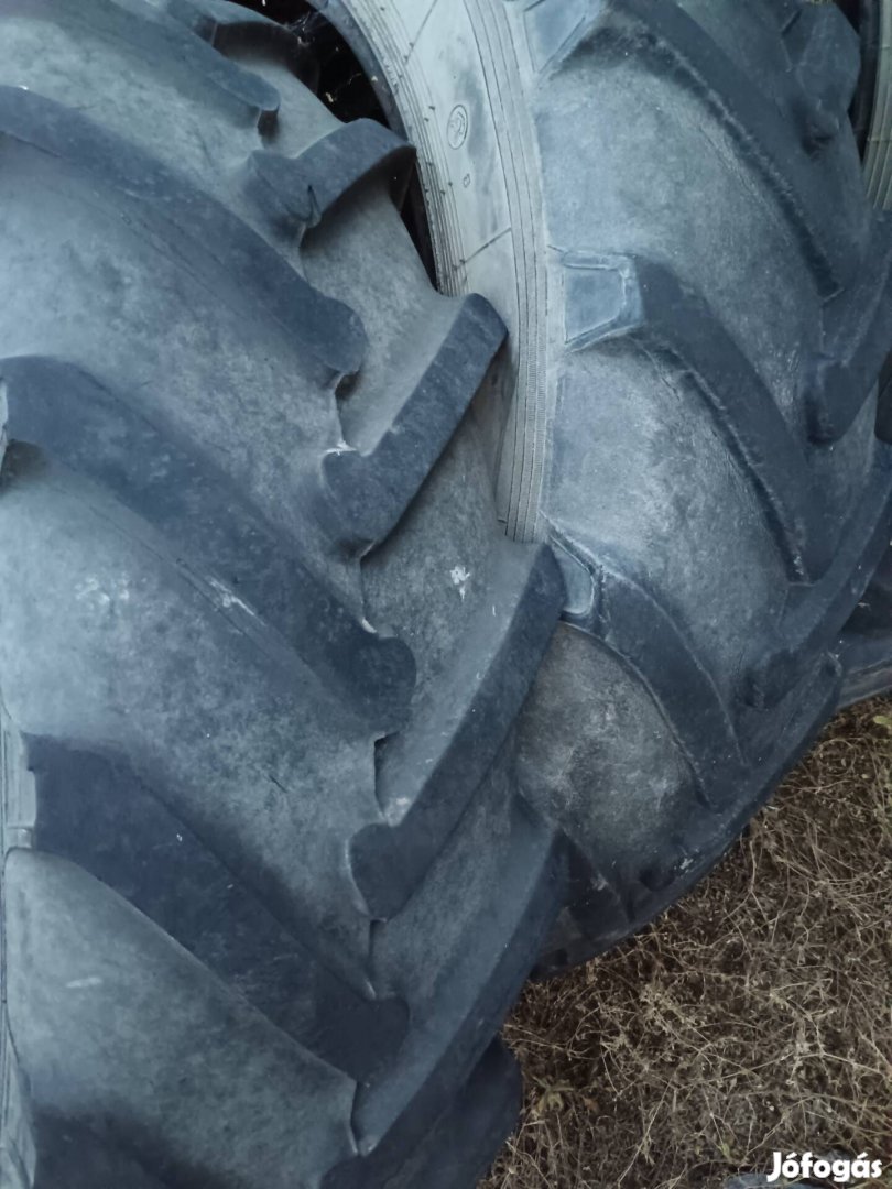 2db 15,5 - 38 méretű MTZ 80 82traktor gumi kerék 