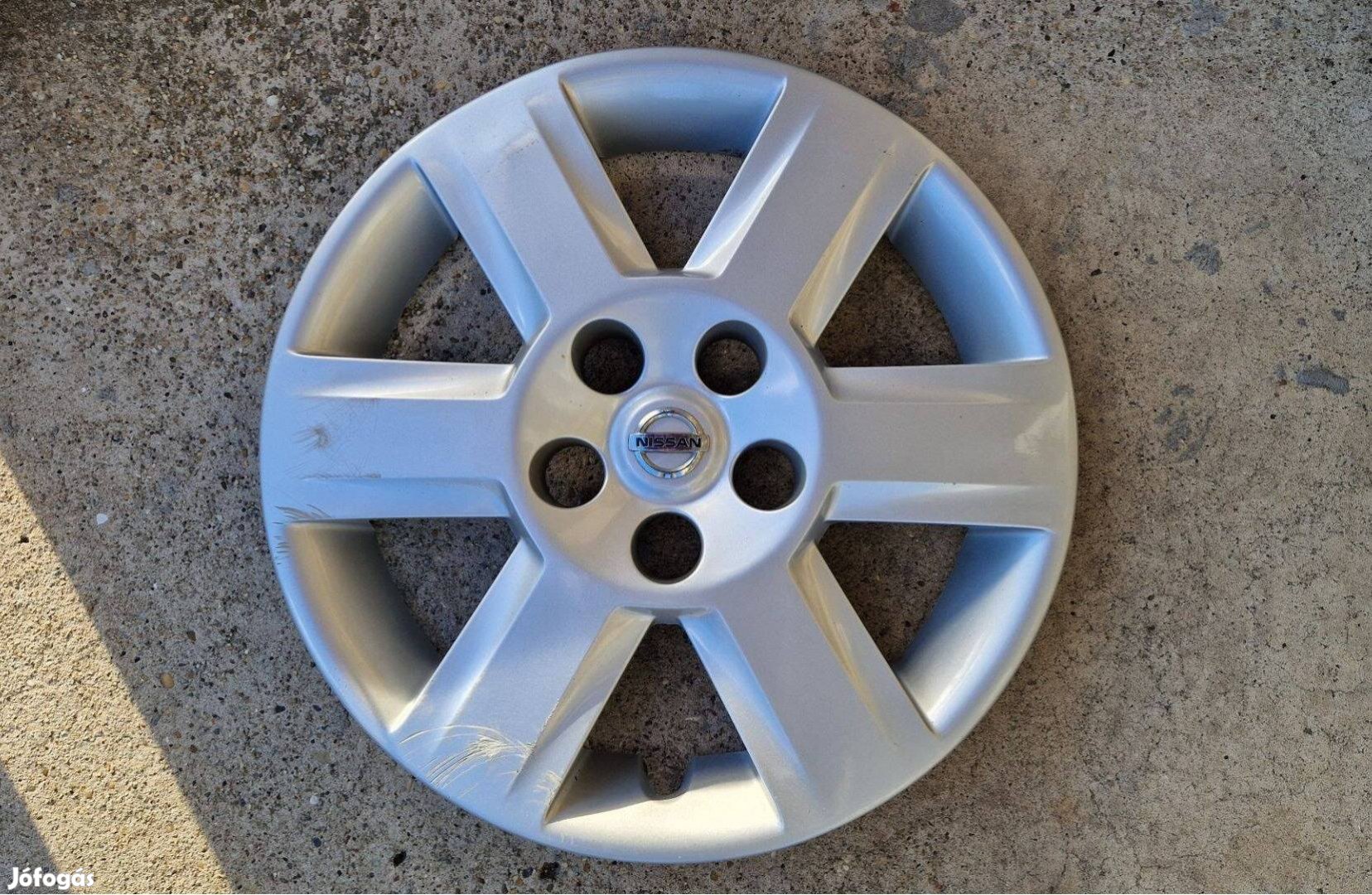 2db 16" Nissan Quashqai vagy Juke gyári dísztárcsa