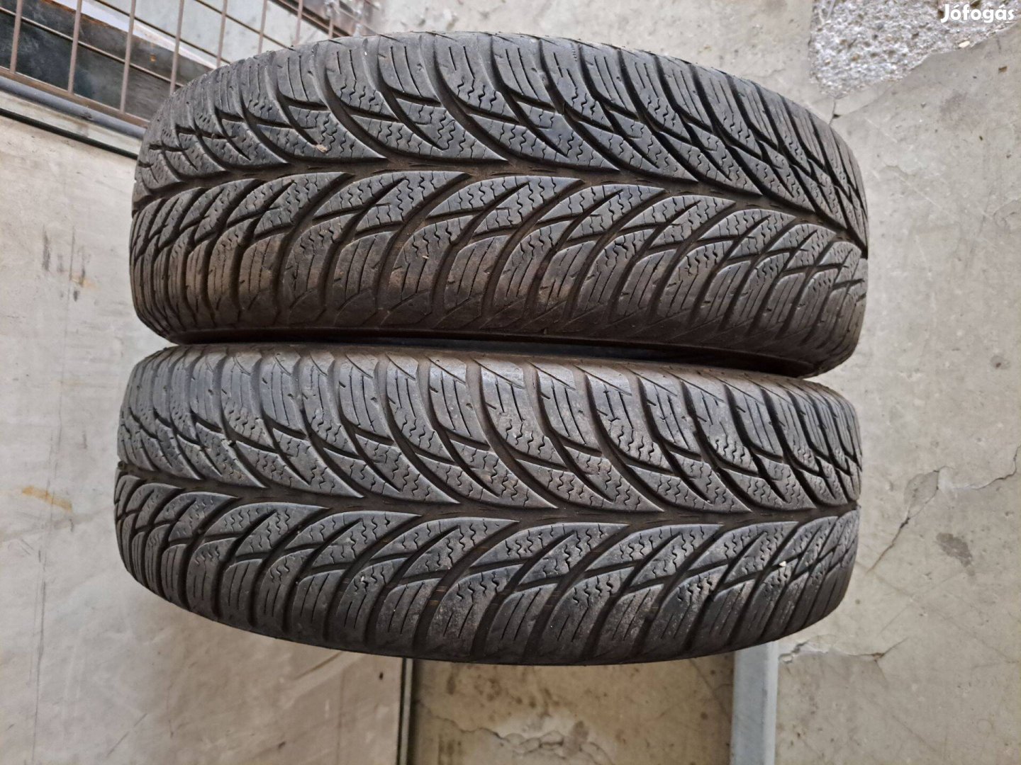 2db 175/65 R15 Uniroyal Allseason Expert négyévszakos gumi eladó!!!