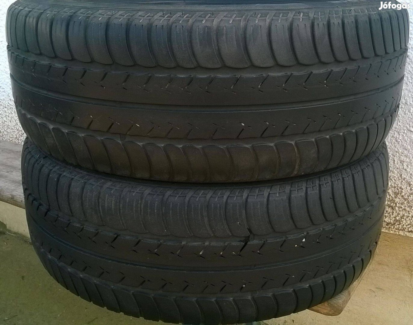 2db 205/55R16-os Goodyear nyári gumi eladó