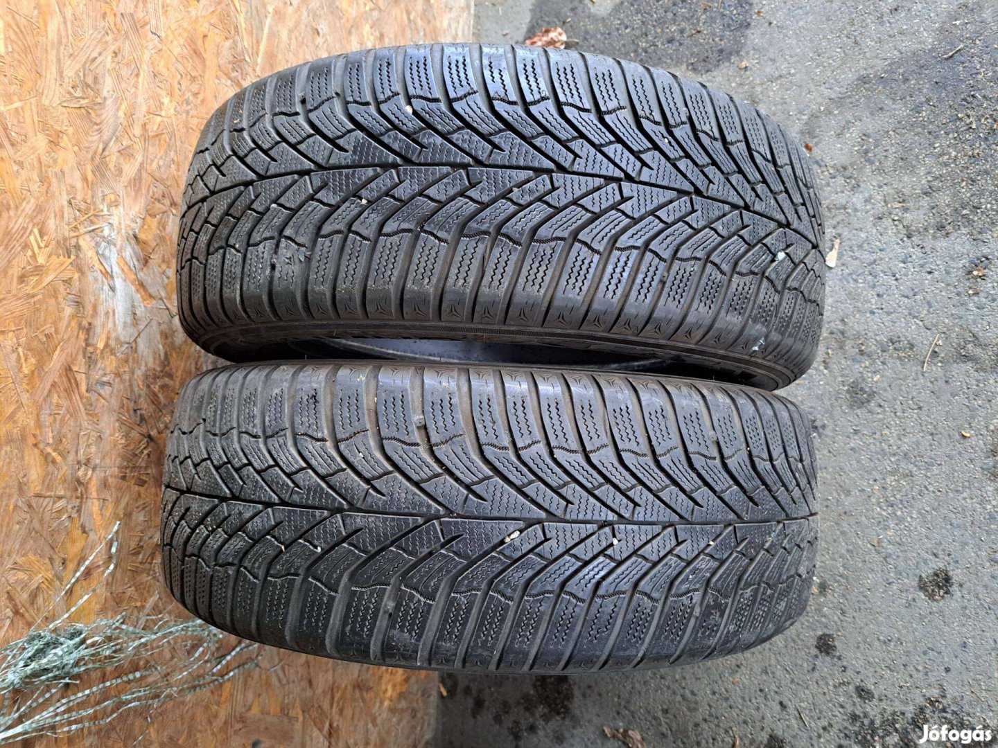 2db 215/60 R16 Kumho Wintercraft WP52 Téli gumi eladó! (DOT2023.25hét