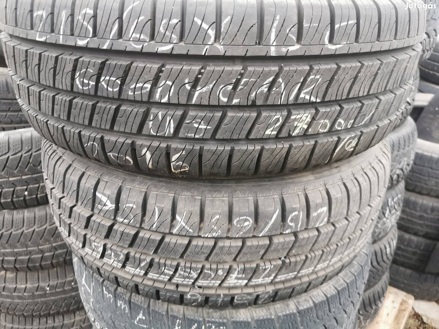 2db 215/65 R15C Goodyear Cargo négyévszakos gumi eladó 