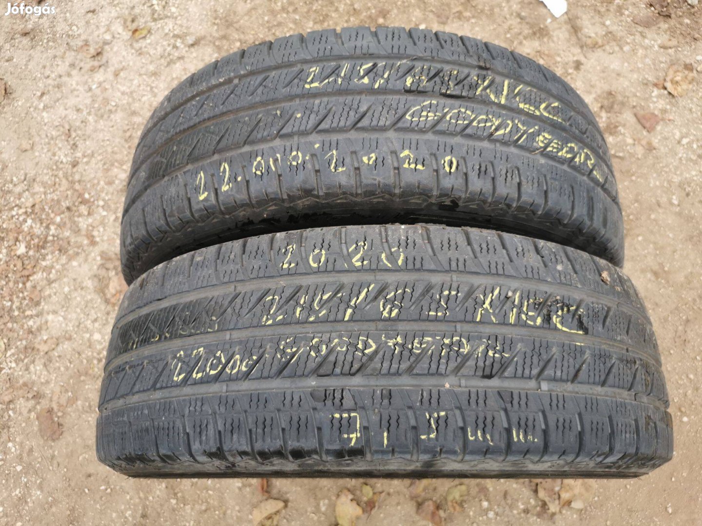 2db 215 65 R16C Goodyear Négy évszakos , téli gumi eladó