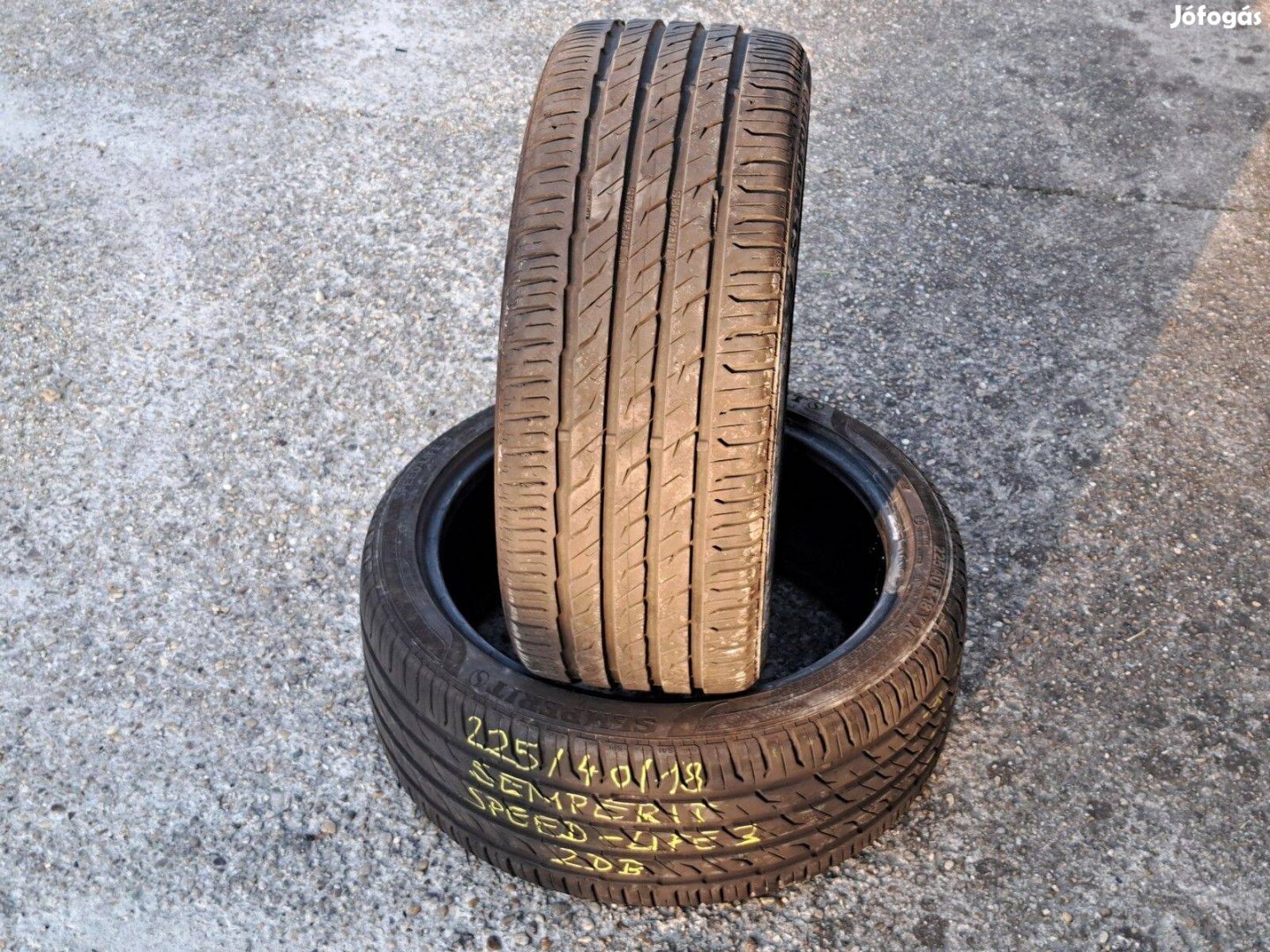 2db 225/40 R18 Semperit nyári gumi 225/40R18