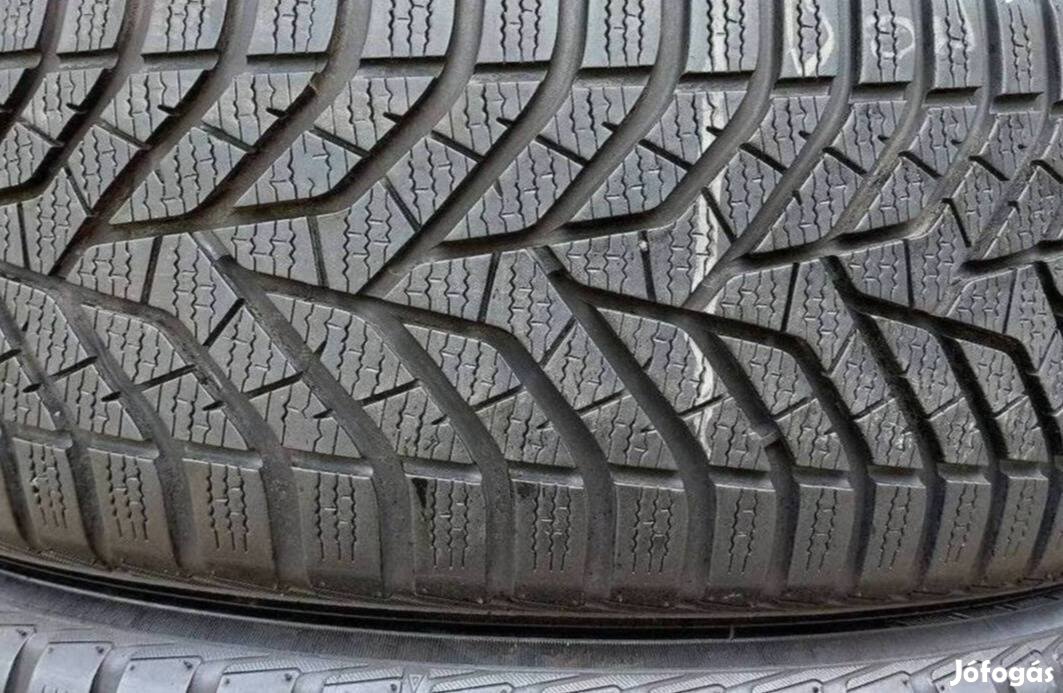 2db 225/45 r19 yokohama téli 7.5mm 2019 32500ft/db