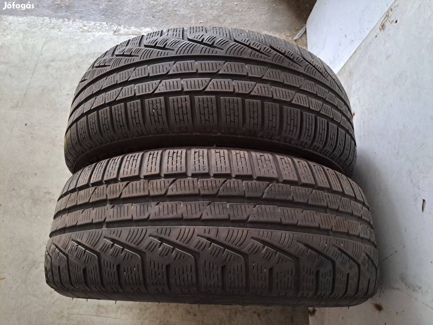 2db 225/55 R17 Pirelli Sottozero Winter 210 (Peremvédős) téli gumi