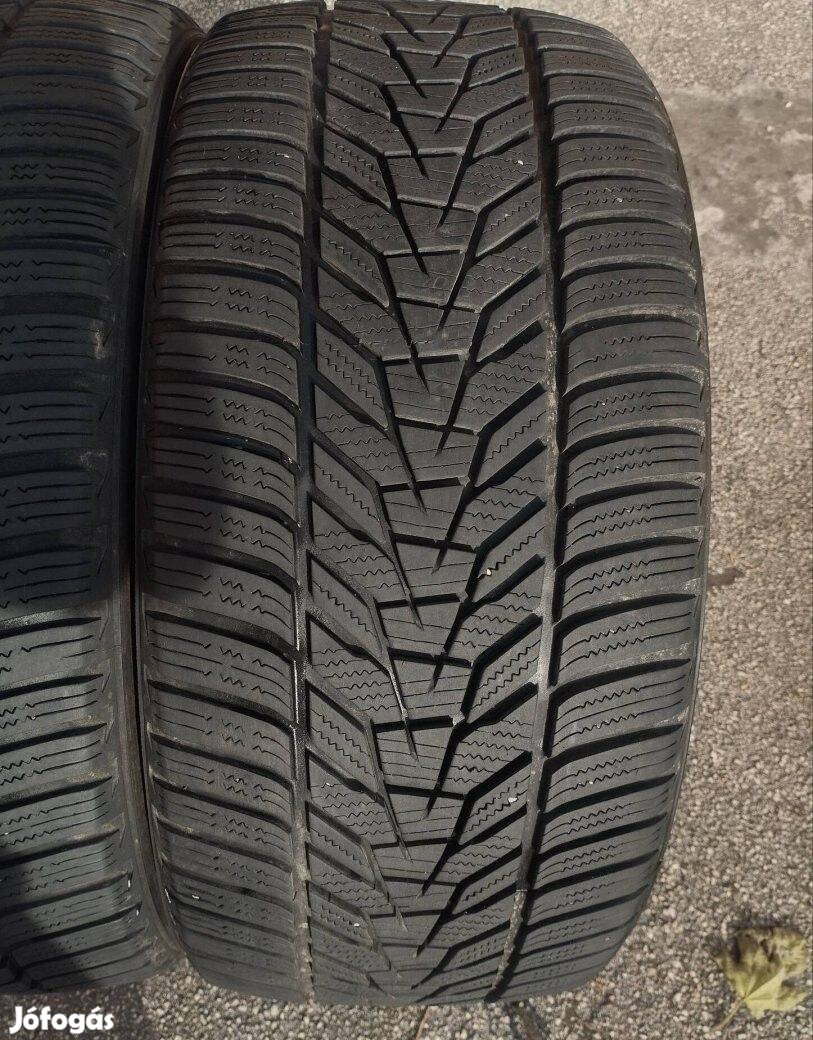 2db 235/35 19 Hankook téli gumi r19 " dot23