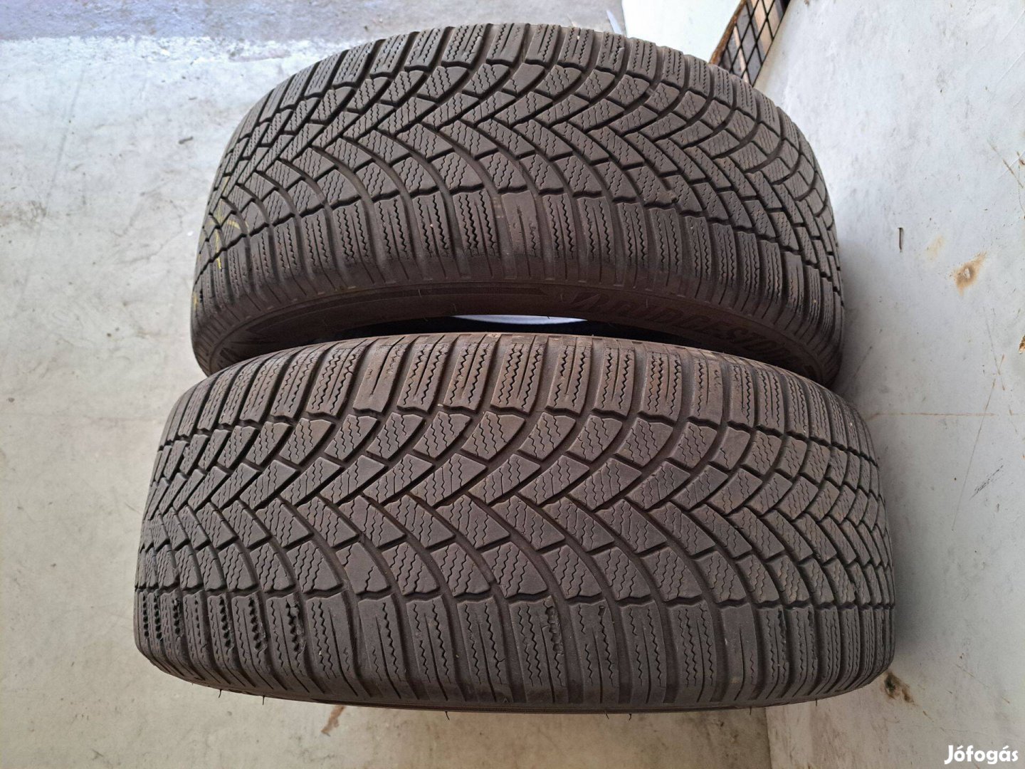 2db 235/50 R19 Bridgestone Blizzak LM005 (Peremvédős) téli gumi eladó!