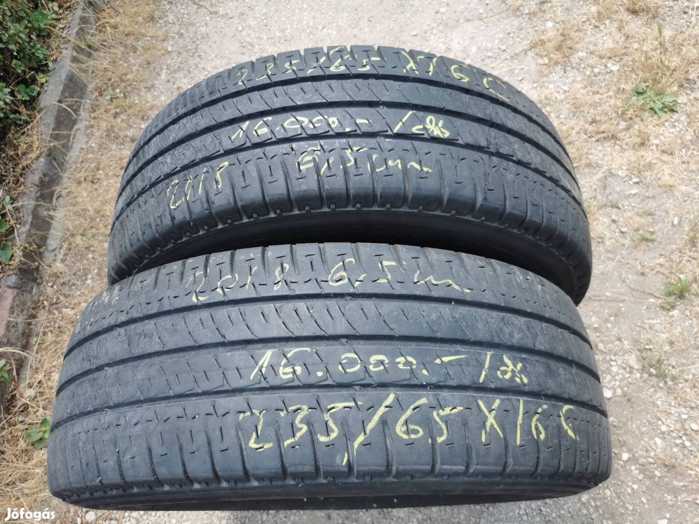 2db 235/65 16C Michelin gumi eladó 