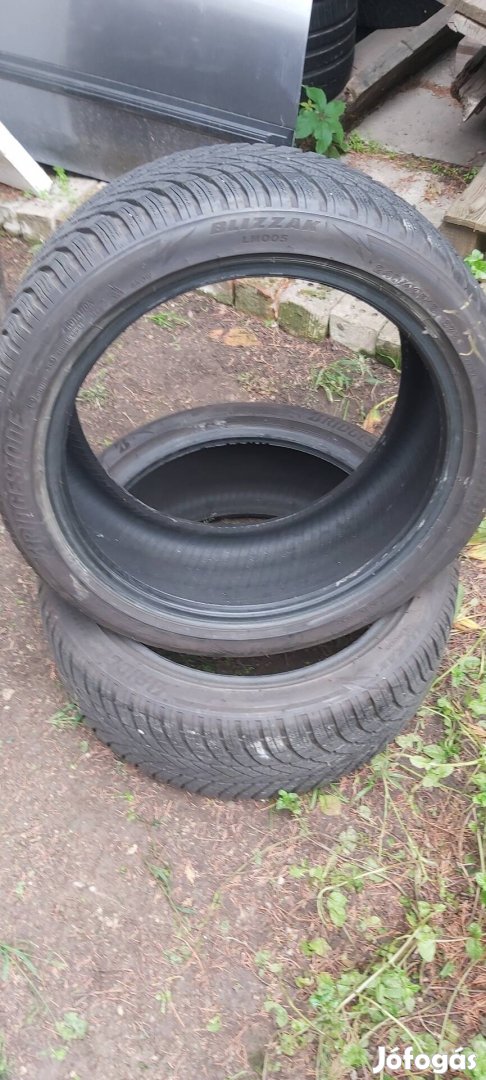 2db 245/40 R18 97V* használt Bridgestone Blizzak LM005 téli gumi