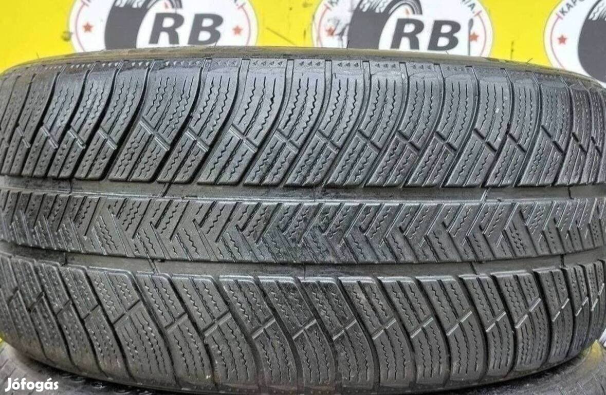 2db 255/40 r20 Michelin téli 2018 5.9mm 30000ft/db