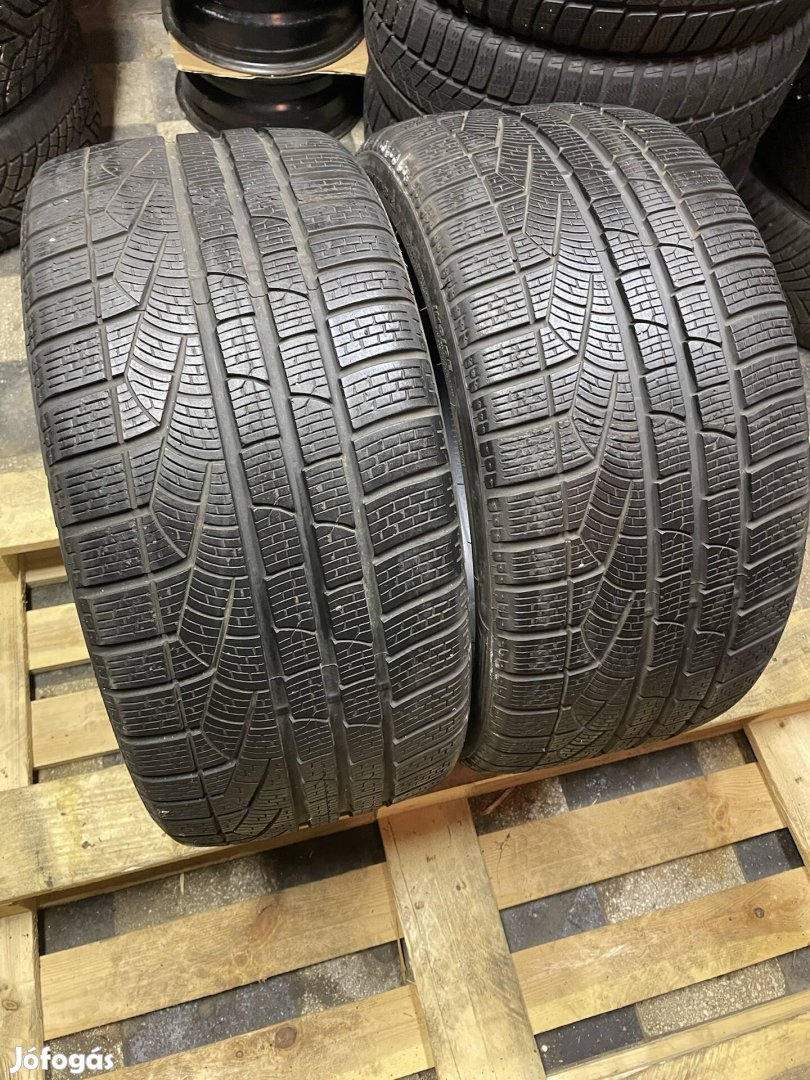 2db 265/35 R19 Pirelli Sottozero téli gumi