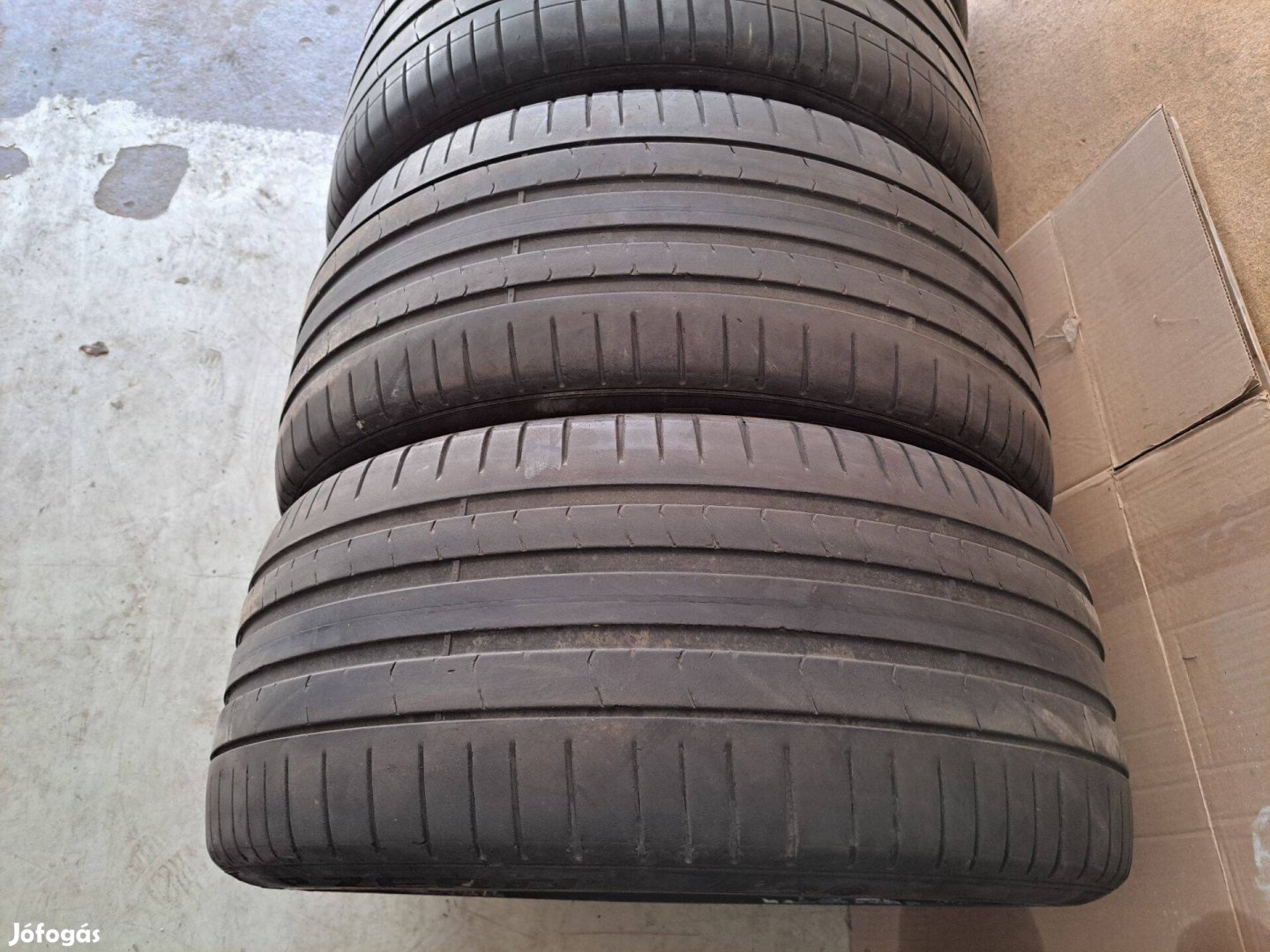 2db 275/40 R20 Pirelli P Zero PZ4 RSC Defekttűrő peremvédős (DOT2019)