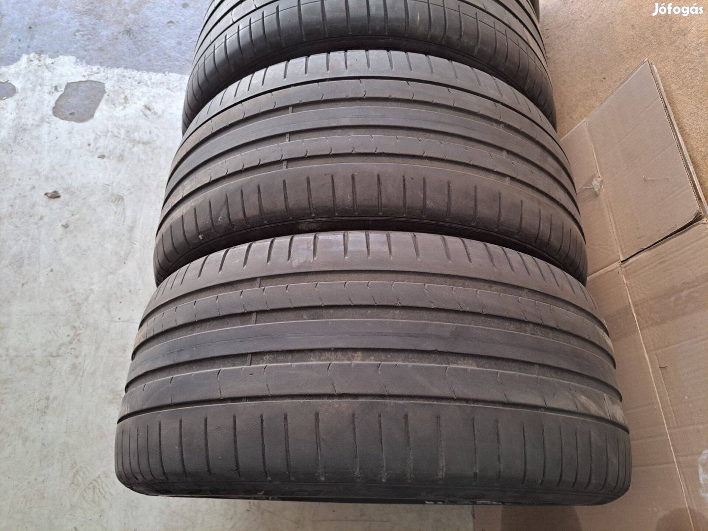 2db 275/40 R20 Pirelli P Zero PZ4 RSC Defekttűrő peremvédős (DOT2019)