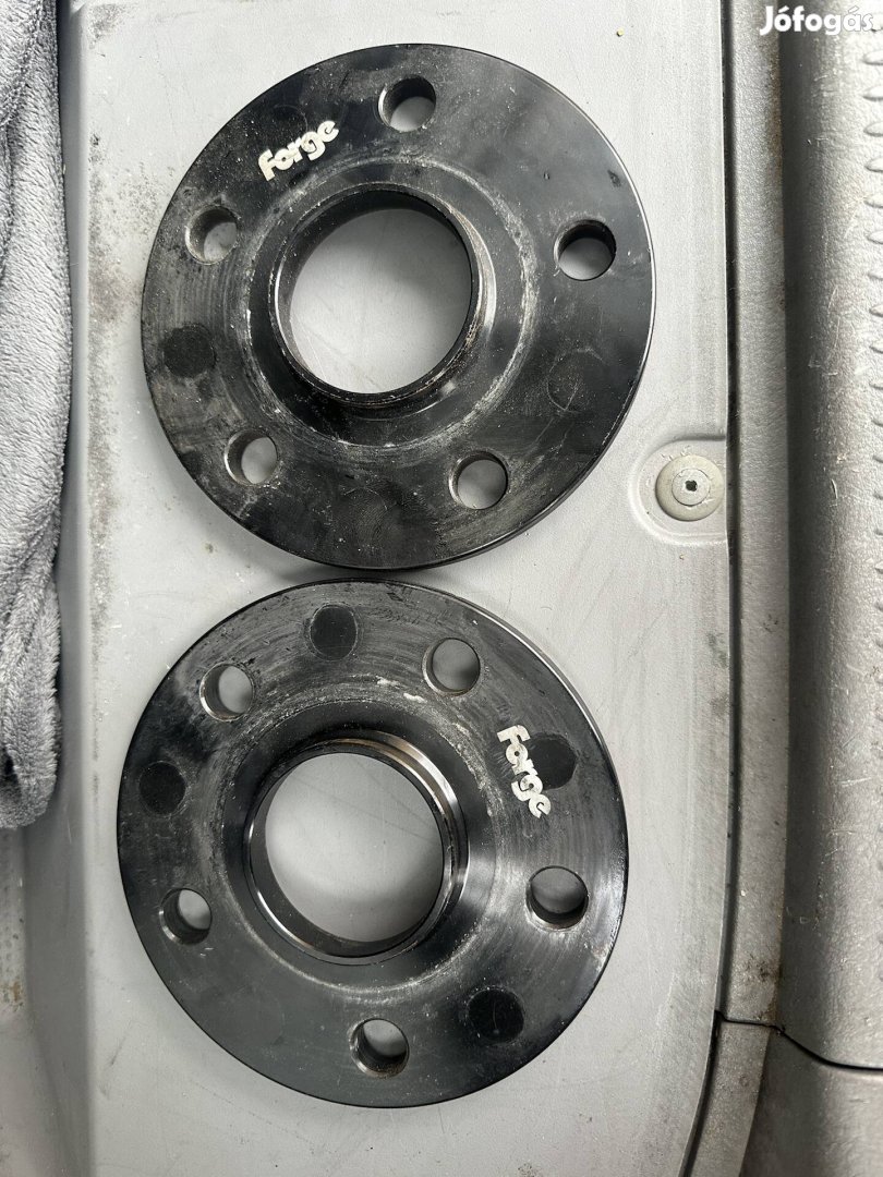 2db 5x114,3 10mm Forge nyomtávszélesítő pogácsa