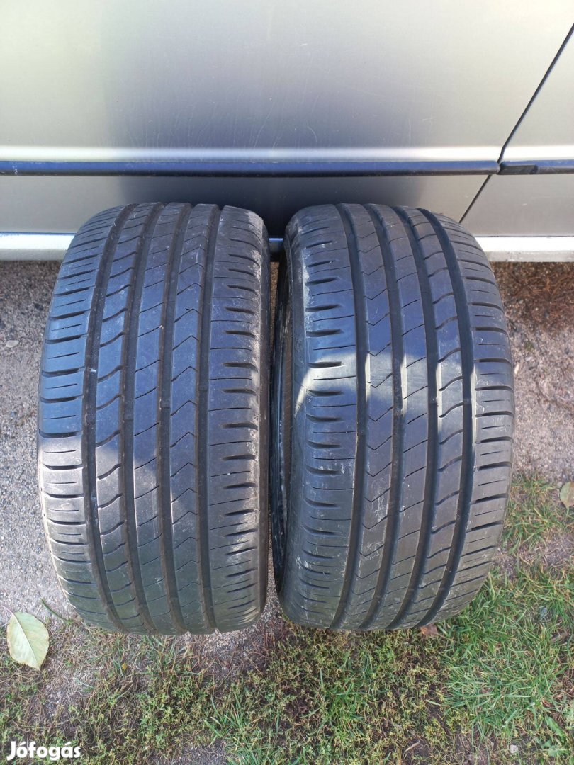 2db 90%-os Kumho 215/40 R16 nyári gumi