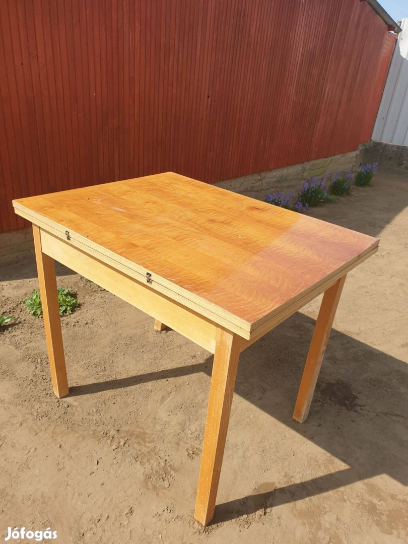 2db Asztal ingyen elvihető
