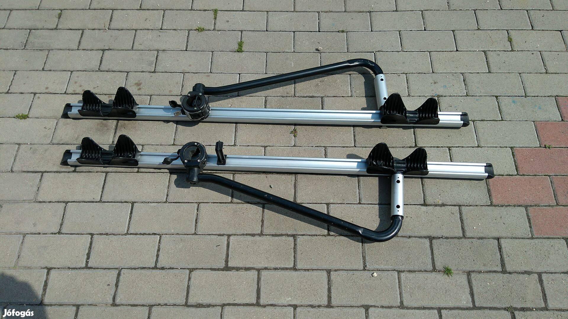 2db Bmw gyári kerékpártartó. Az ár 2 db vonatkozik Akciós